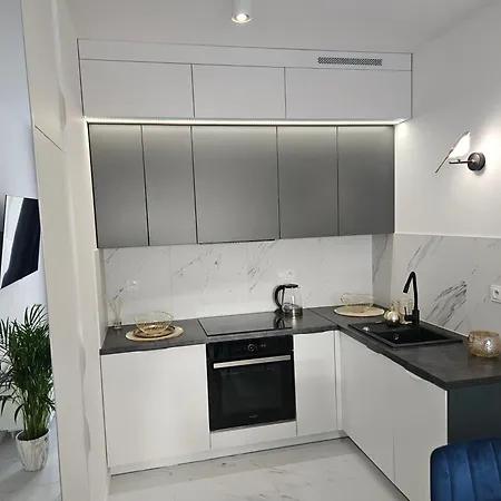 Szafir Let's Sea Гонски